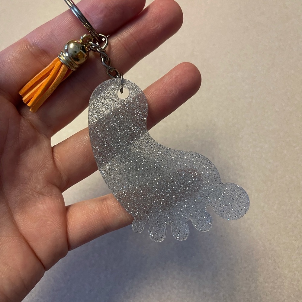 🎉🎉HP🎉🎉 Handmade Baby Foot Keychain - Picture 2 of 6